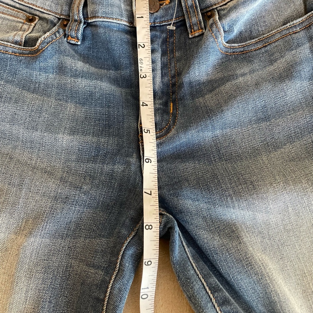J. Crew Slim Light Wash Skinny Jeans - Size 26x30 - Picture 10 of 12
